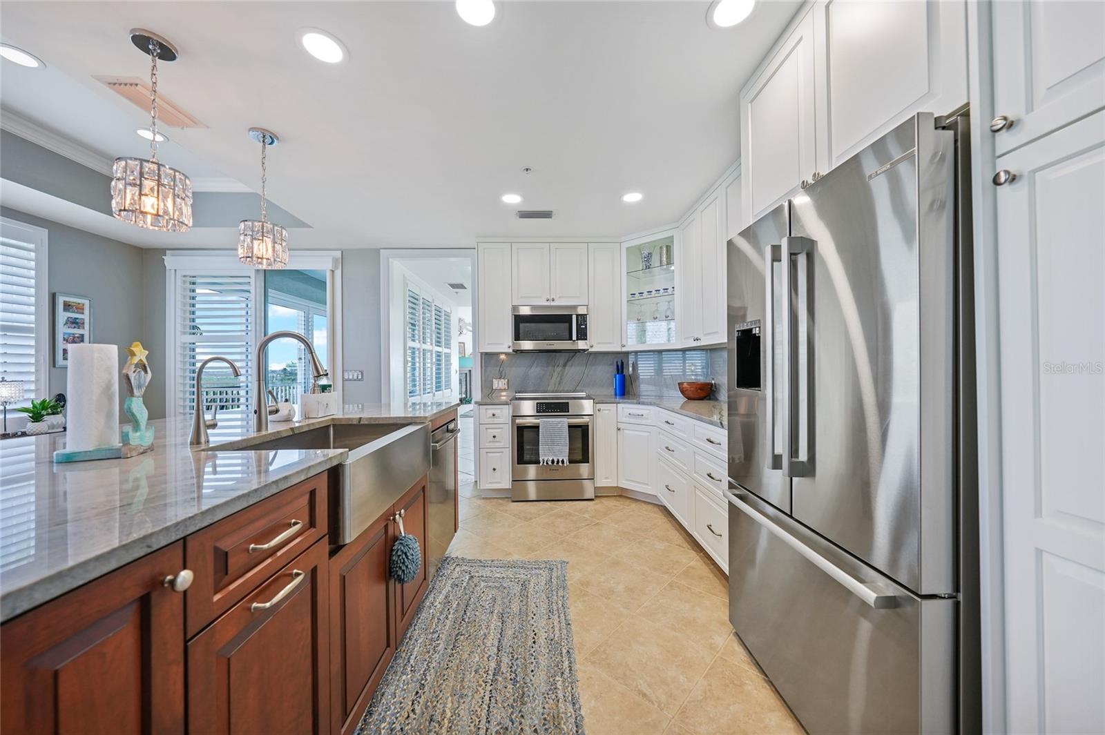 Image 6 of 46 For 2590 Beach Road 5