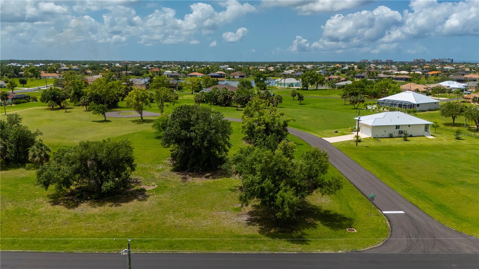 Image 11 of 11 For 16842 Acapulco Road