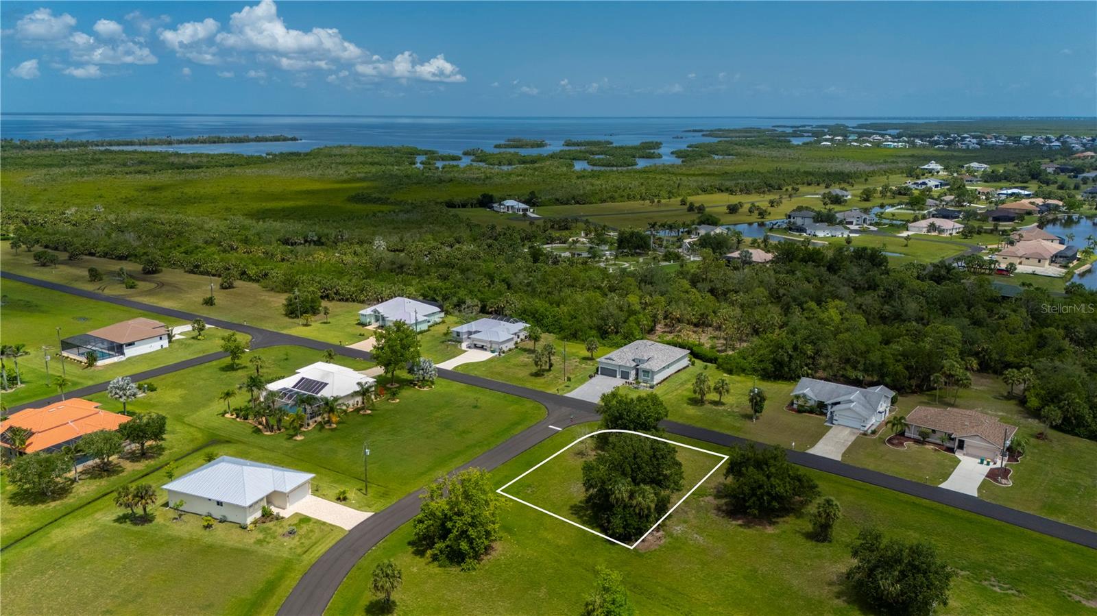 Image 4 of 11 For 16842 Acapulco Road