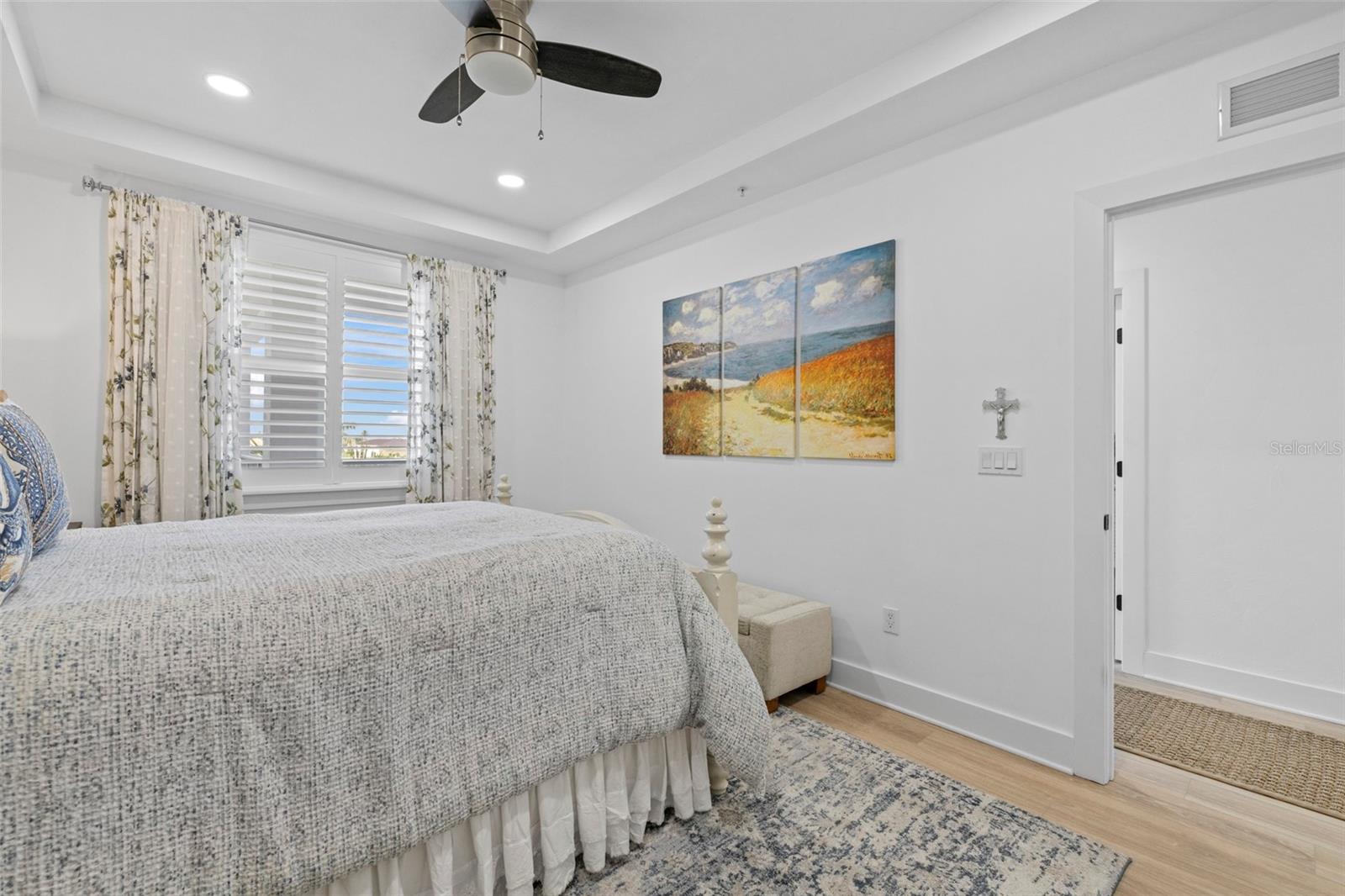 Image 23 of 63 For 1425 Park Beach Circle 1310