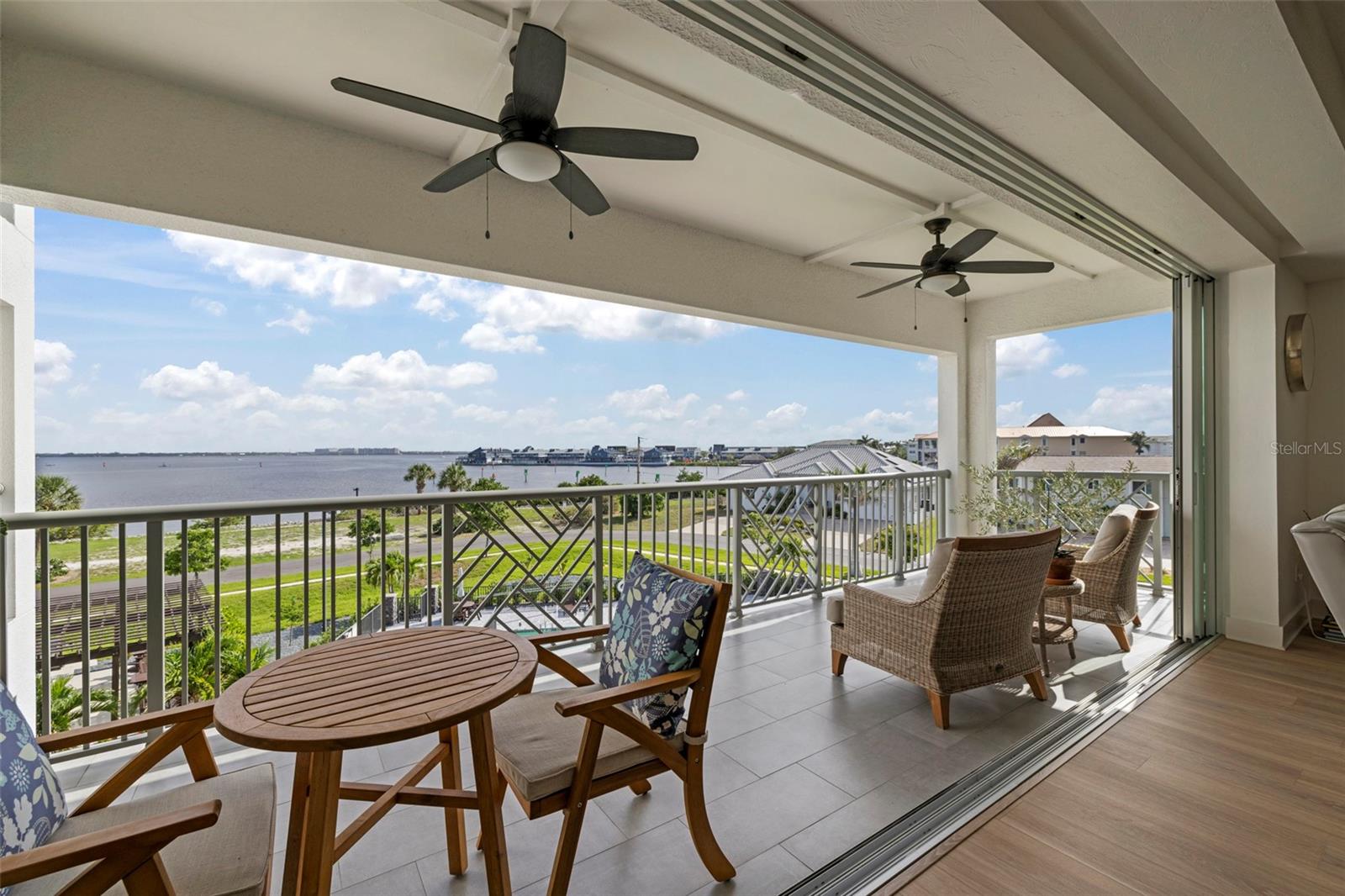 Image 34 of 63 For 1425 Park Beach Circle 1310