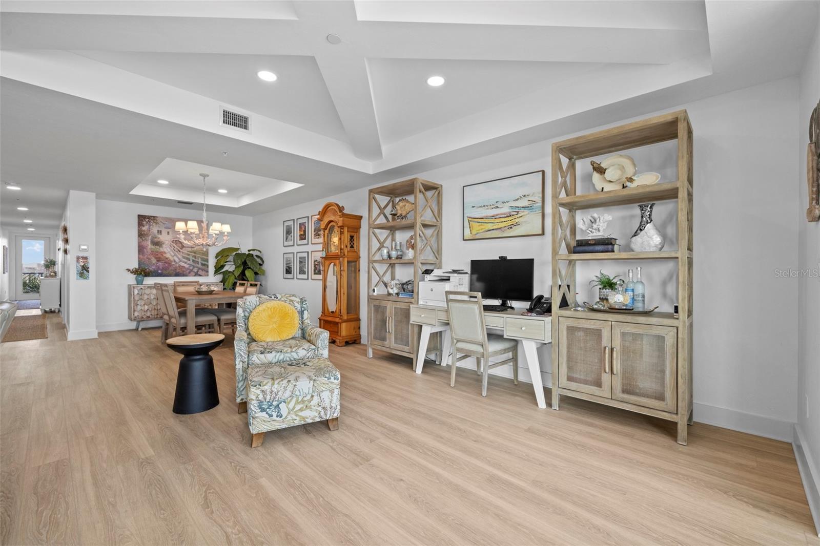 Image 7 of 63 For 1425 Park Beach Circle 1310