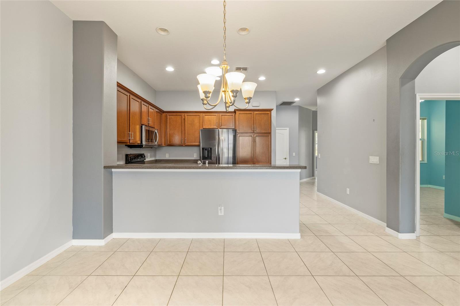 Image 12 of 35 For 24016 Buckingham Way
