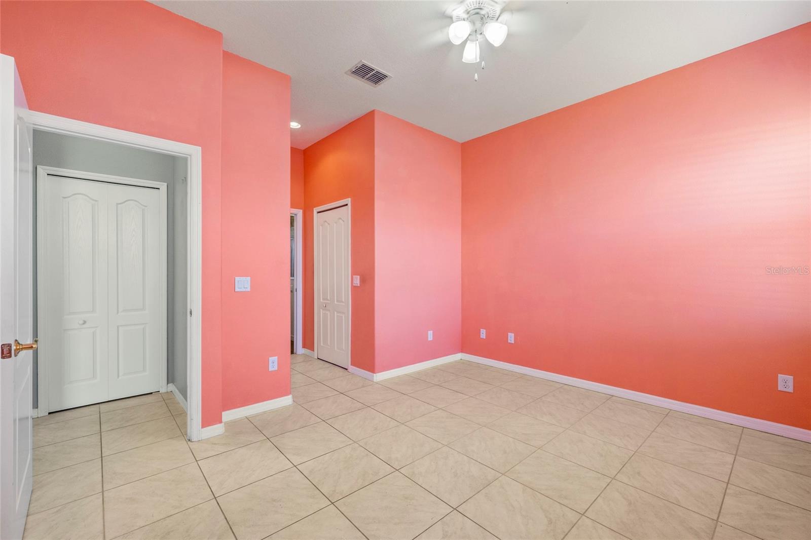 Image 19 of 35 For 24016 Buckingham Way