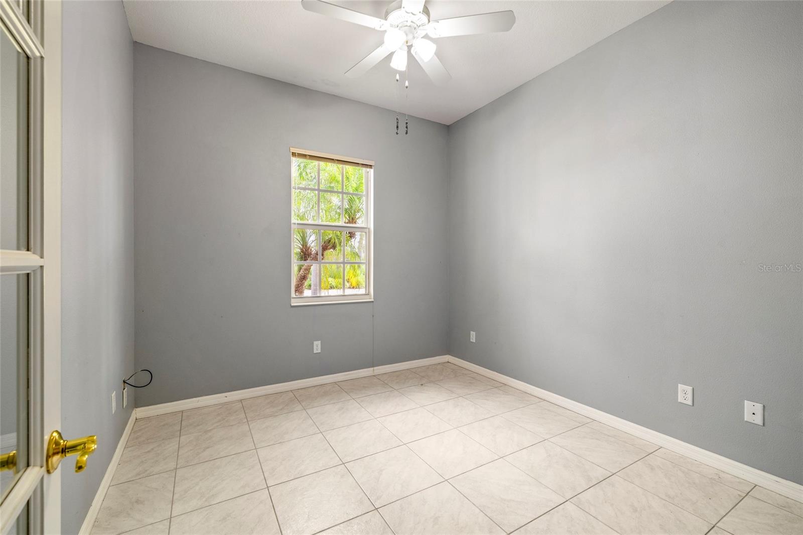 Image 22 of 35 For 24016 Buckingham Way