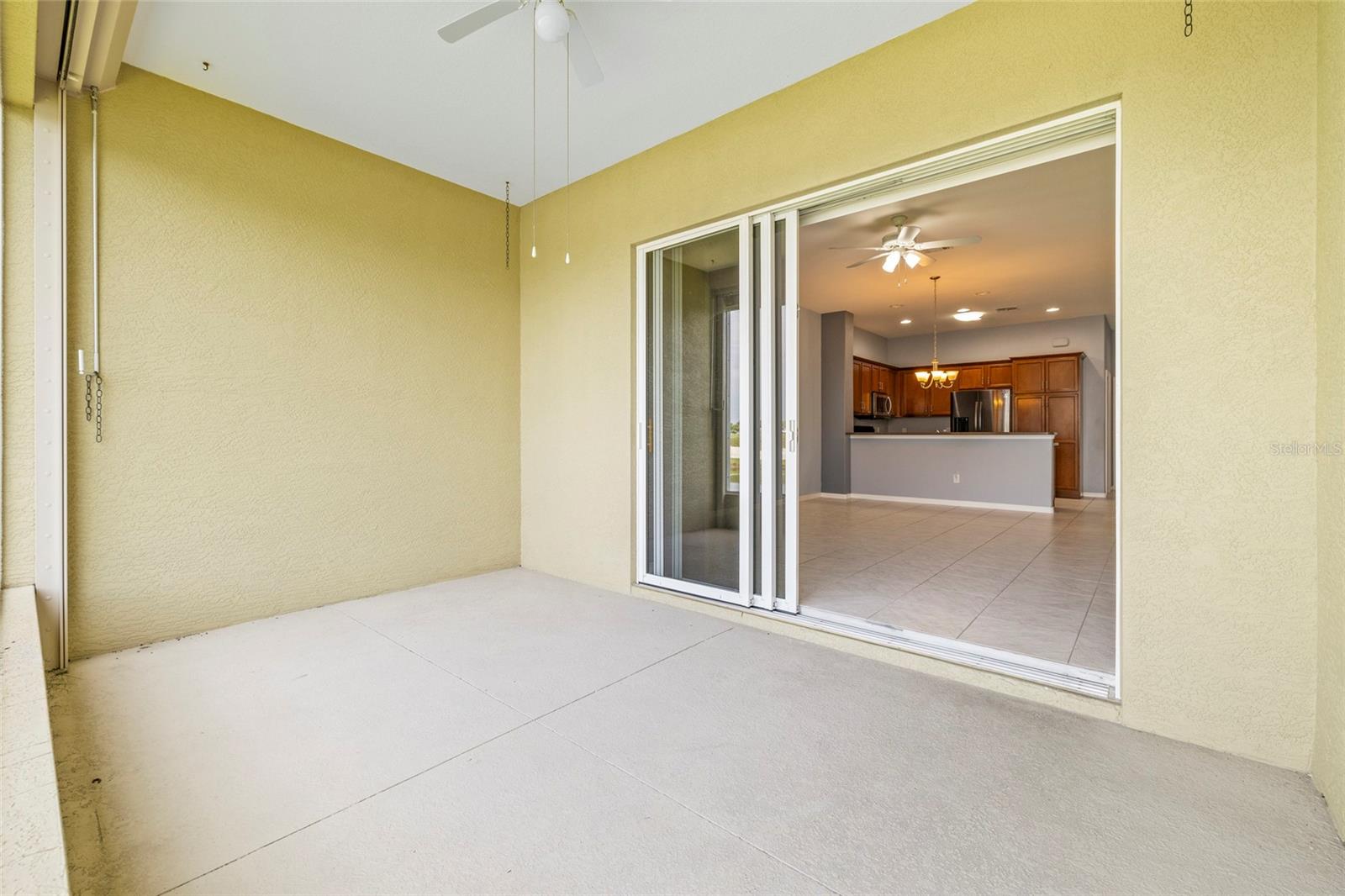 Image 28 of 35 For 24016 Buckingham Way