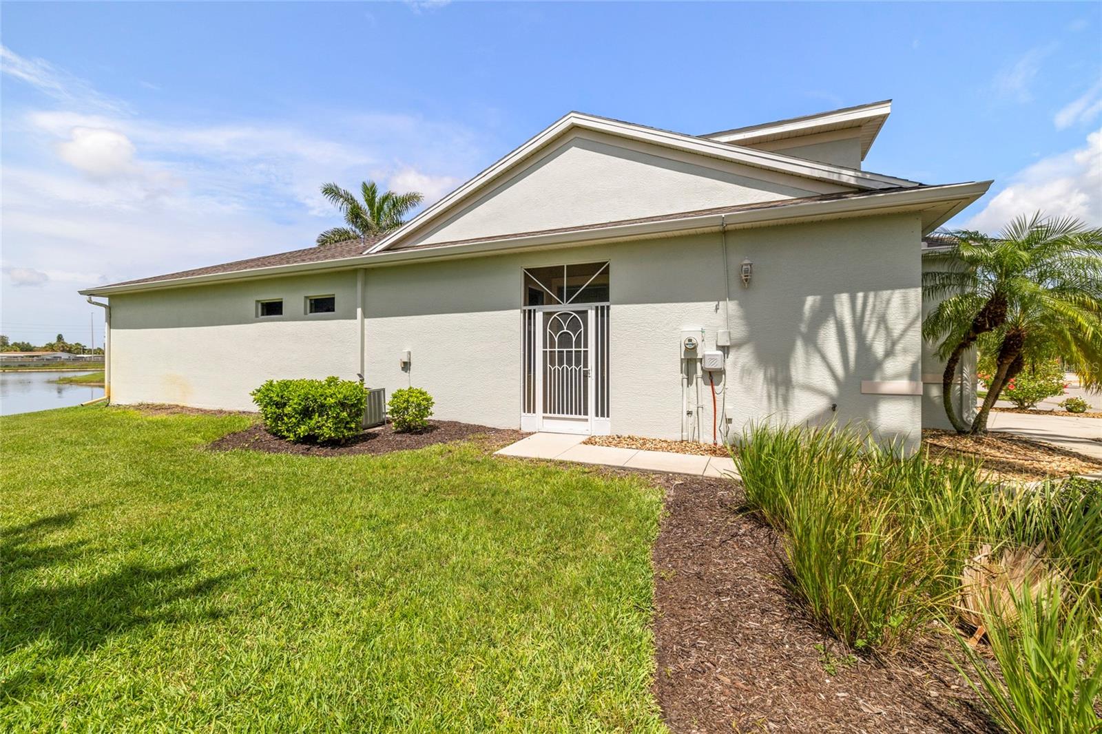 Image 3 of 35 For 24016 Buckingham Way