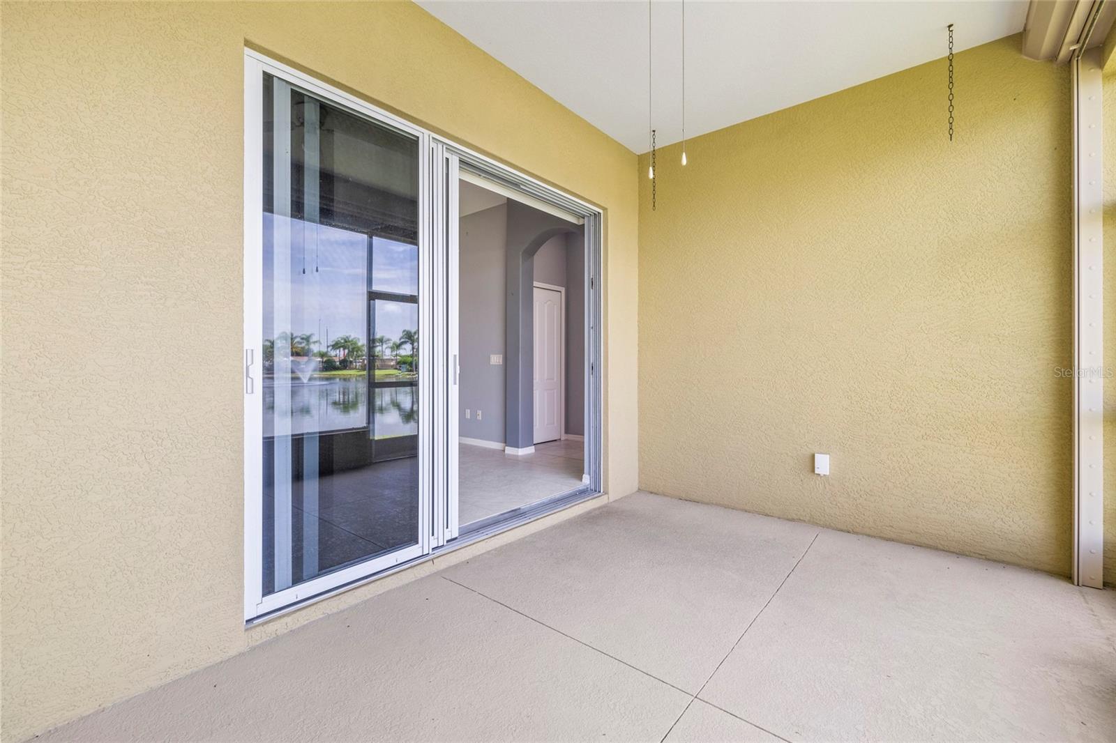 Image 30 of 35 For 24016 Buckingham Way