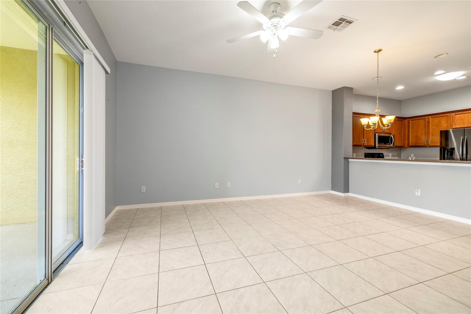 Image 32 of 35 For 24016 Buckingham Way