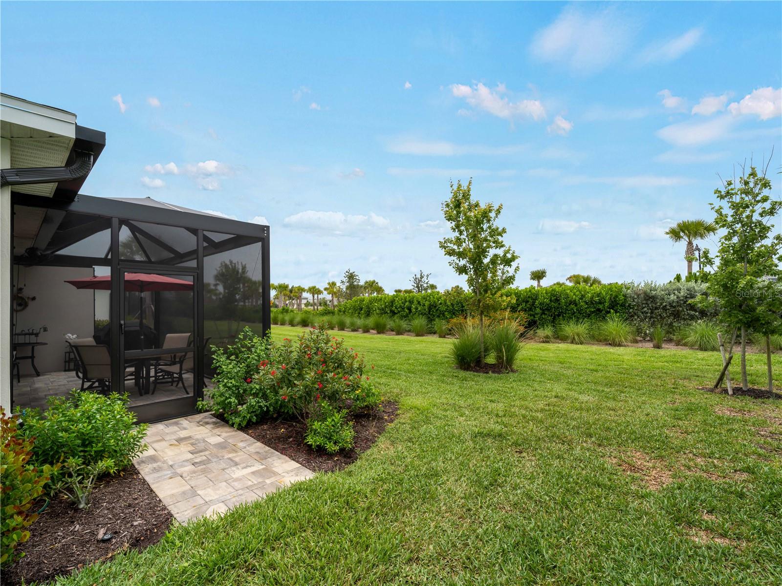 Image 33 of 50 For 17857 Woodland Court