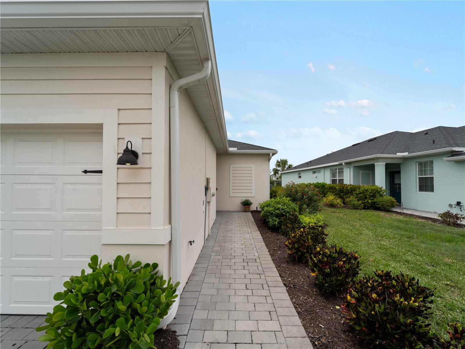 Image 38 of 50 For 17857 Woodland Court