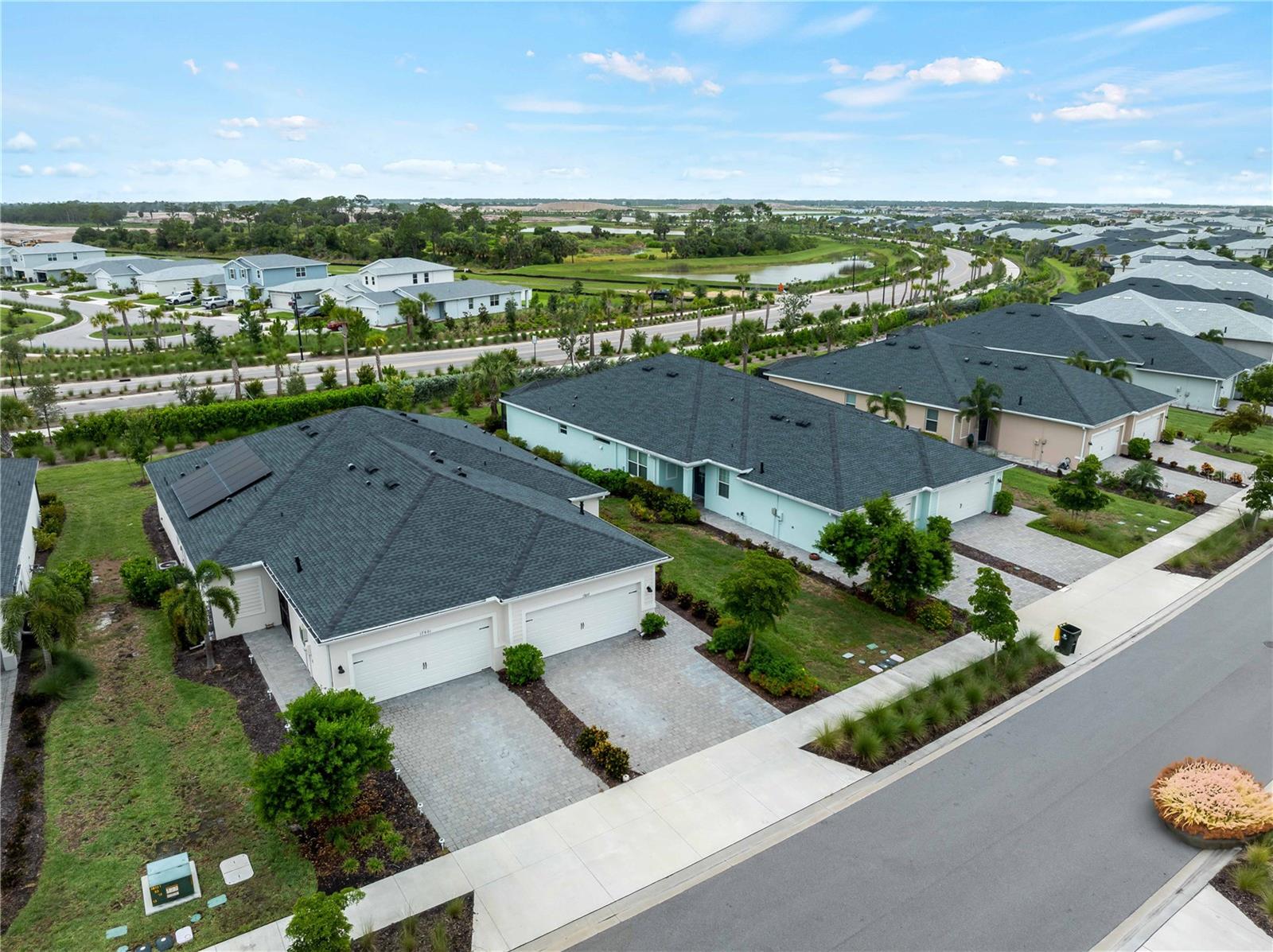 Image 42 of 50 For 17857 Woodland Court