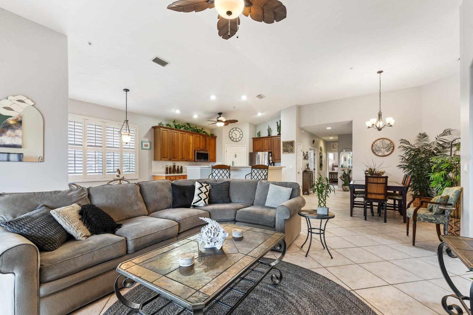 Image 16 of 61 For 3328 Sunset Key Circle D