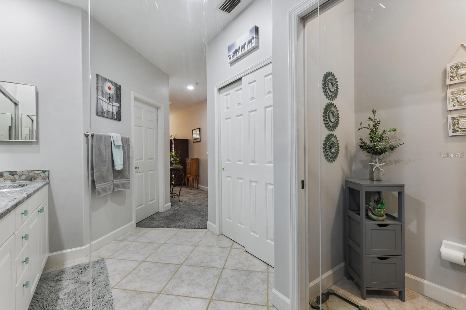 Image 31 of 61 For 3328 Sunset Key Circle D