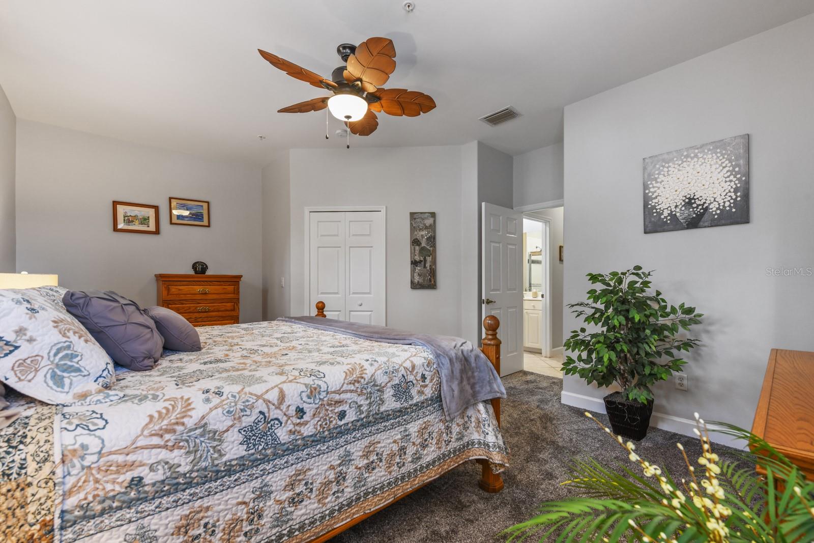 Image 33 of 61 For 3328 Sunset Key Circle D
