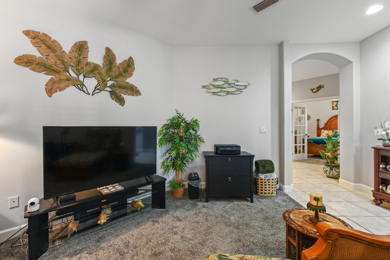Image 6 of 61 For 3328 Sunset Key Circle D