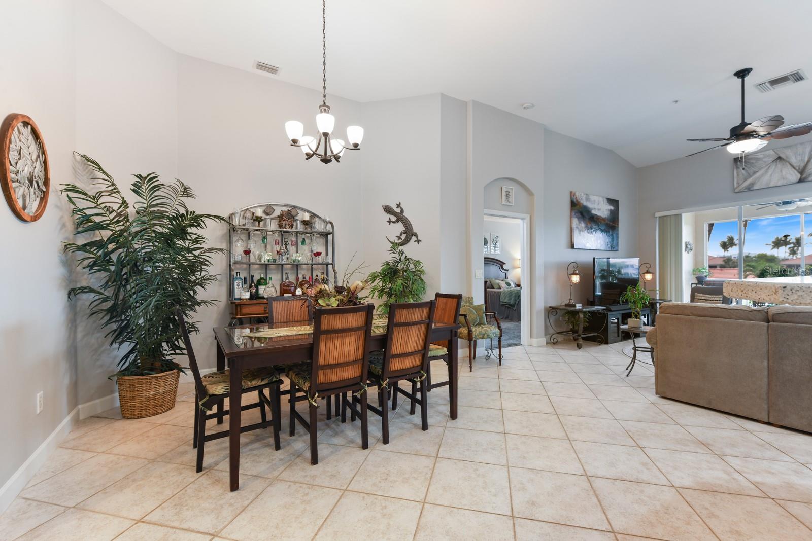 Image 9 of 61 For 3328 Sunset Key Circle D