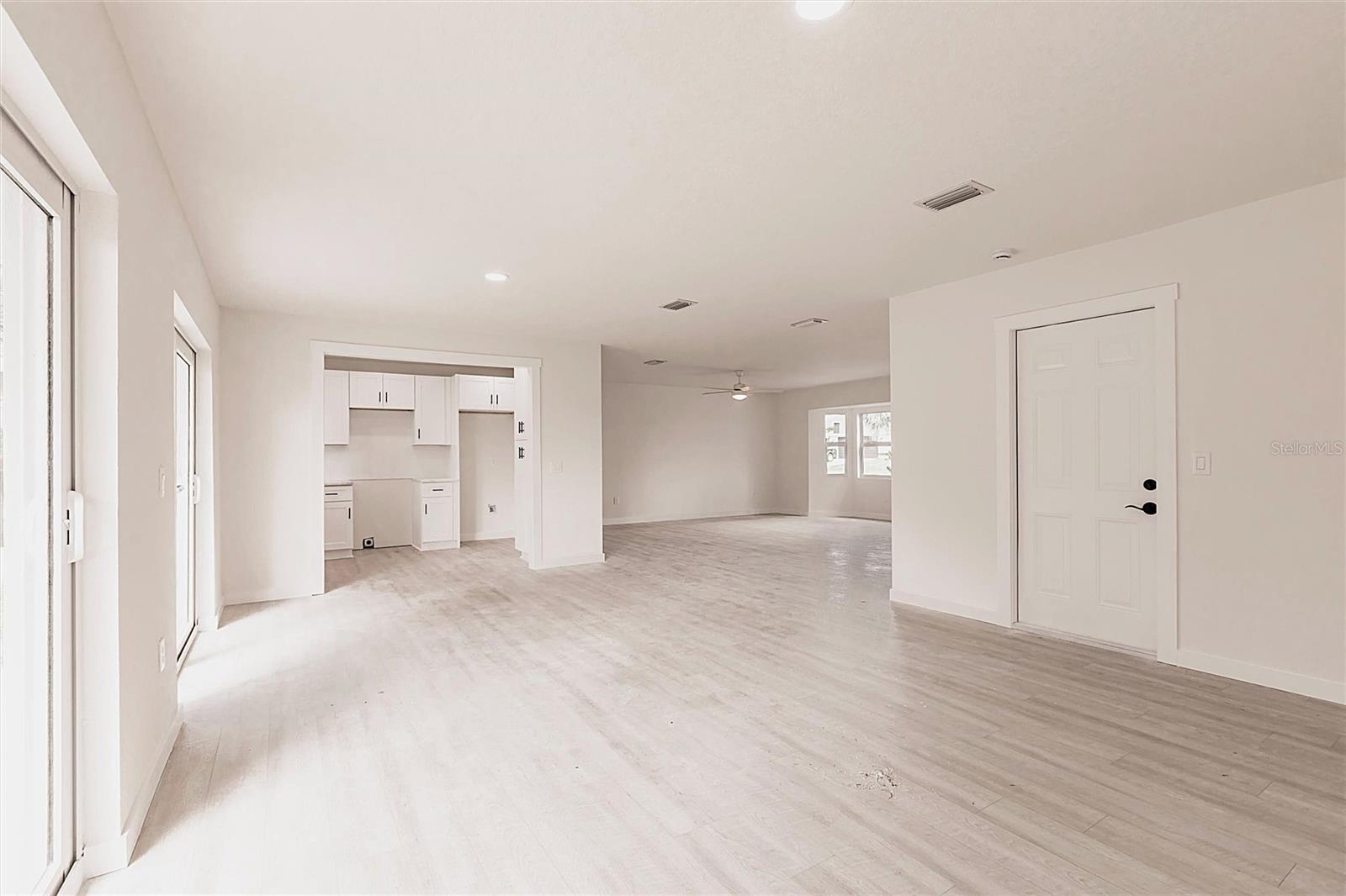 Image 10 of 38 For 37 Oakland Hills Court