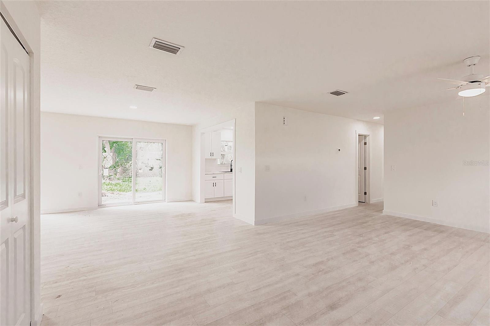 Image 3 of 38 For 37 Oakland Hills Court