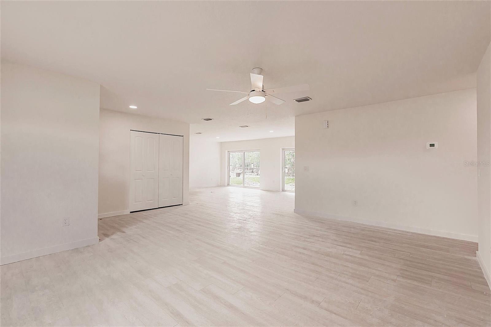 Image 6 of 38 For 37 Oakland Hills Court