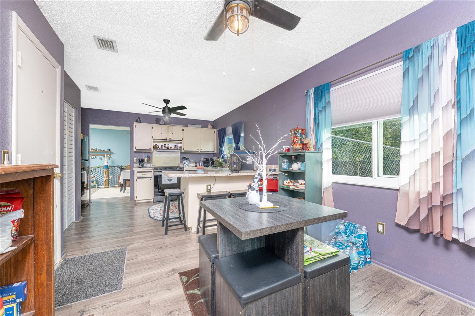 Image 10 of 57 For 4583 Salford Boulevard