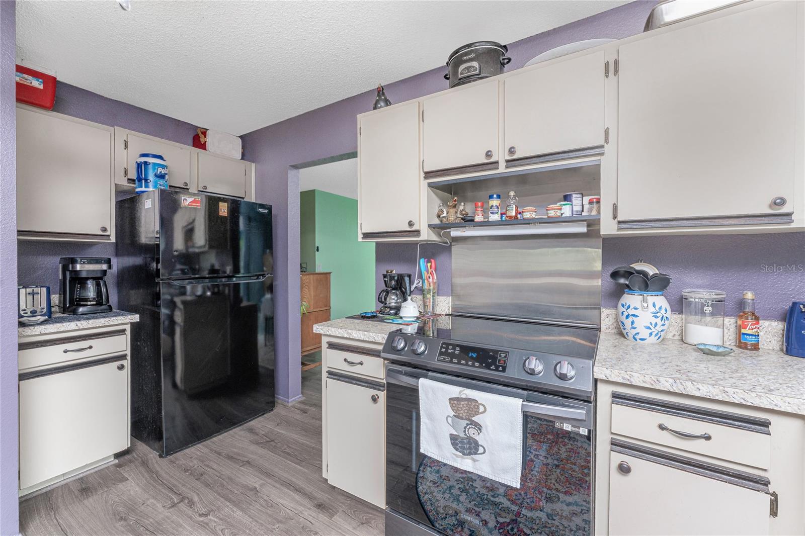 Image 14 of 57 For 4583 Salford Boulevard
