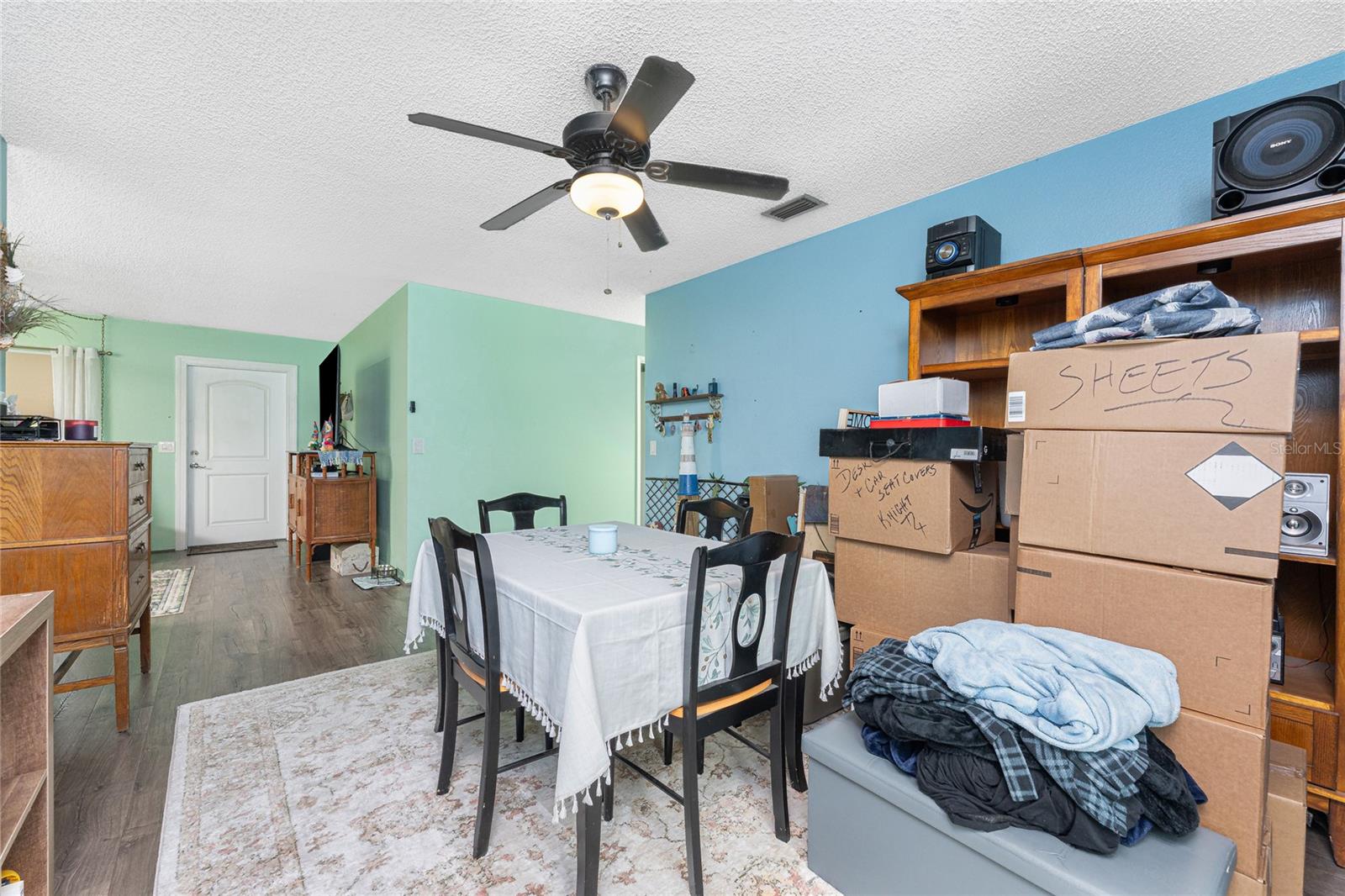 Image 17 of 57 For 4583 Salford Boulevard