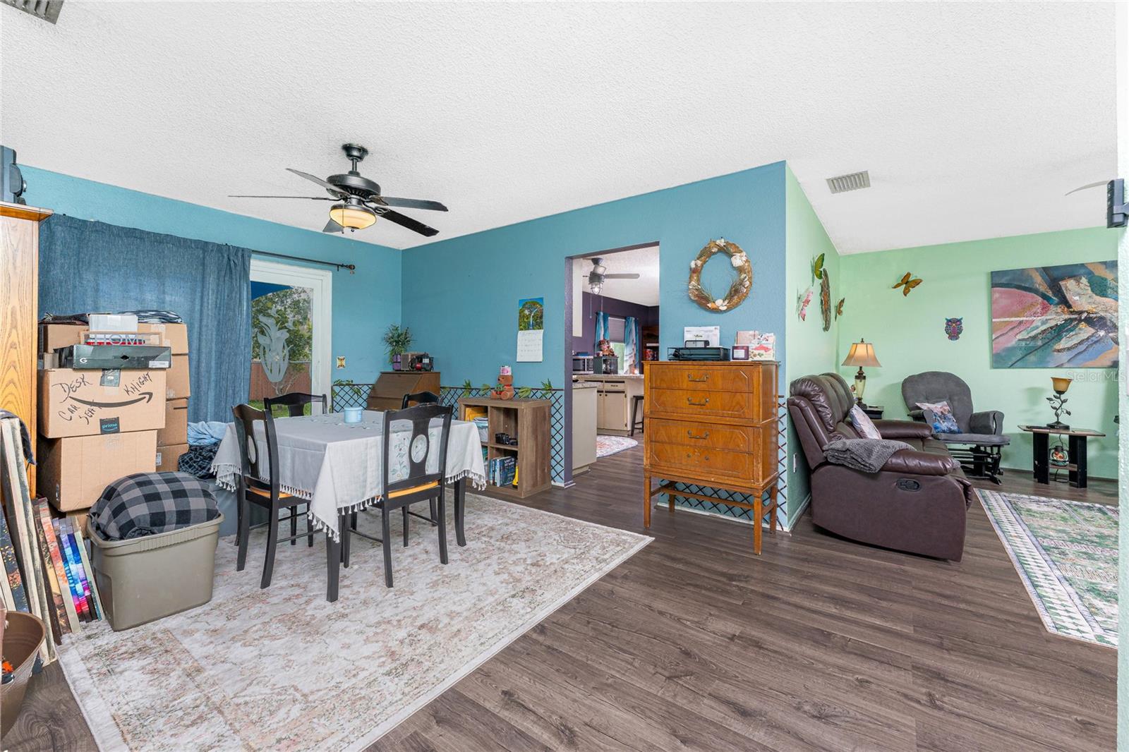 Image 18 of 57 For 4583 Salford Boulevard