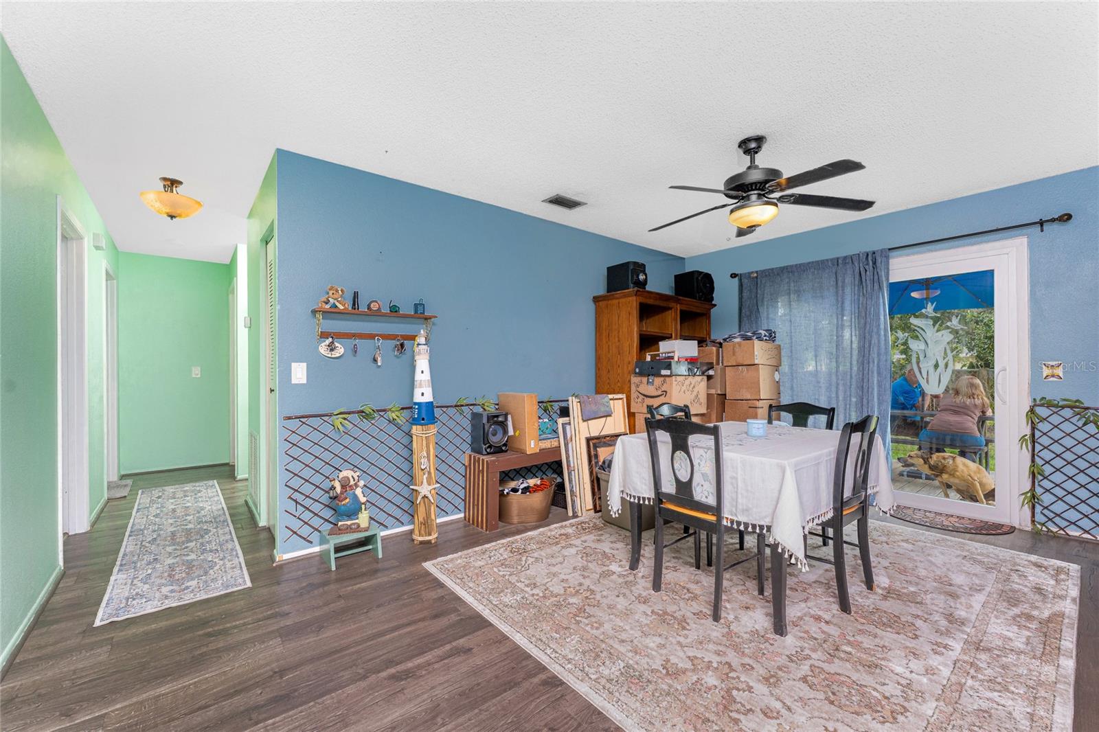Image 20 of 57 For 4583 Salford Boulevard