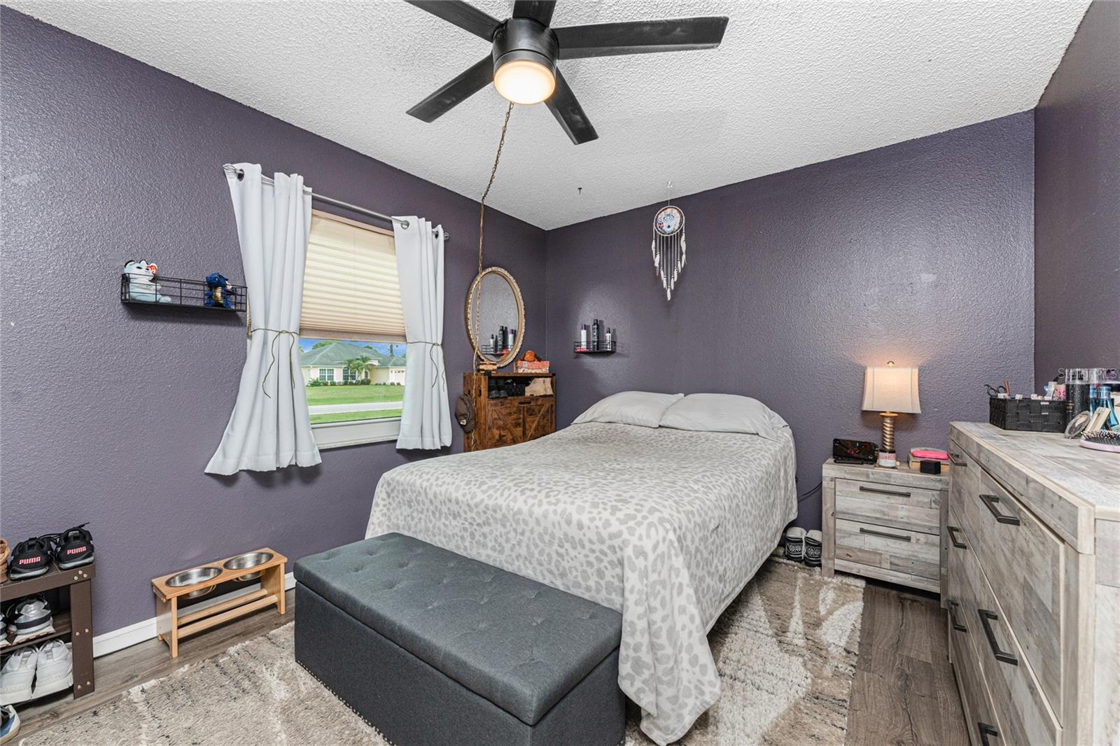 Image 23 of 57 For 4583 Salford Boulevard