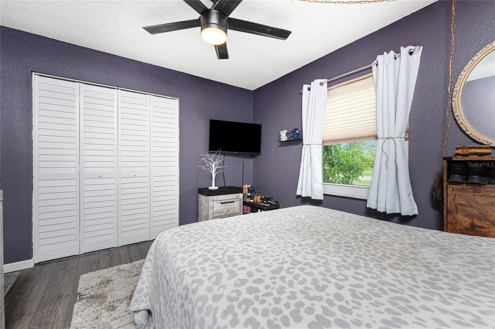 Image 24 of 57 For 4583 Salford Boulevard
