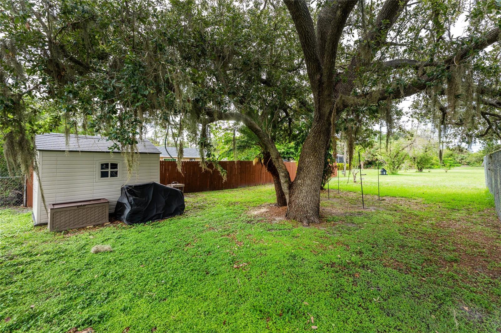 Image 48 of 57 For 4583 Salford Boulevard