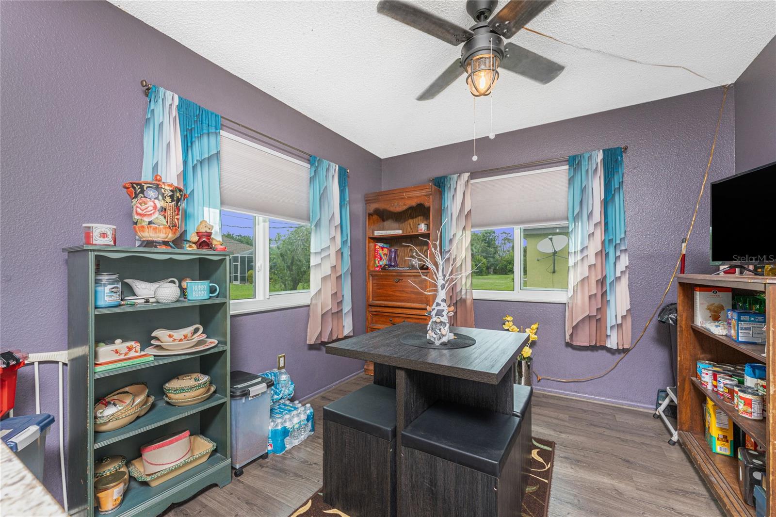 Image 9 of 57 For 4583 Salford Boulevard