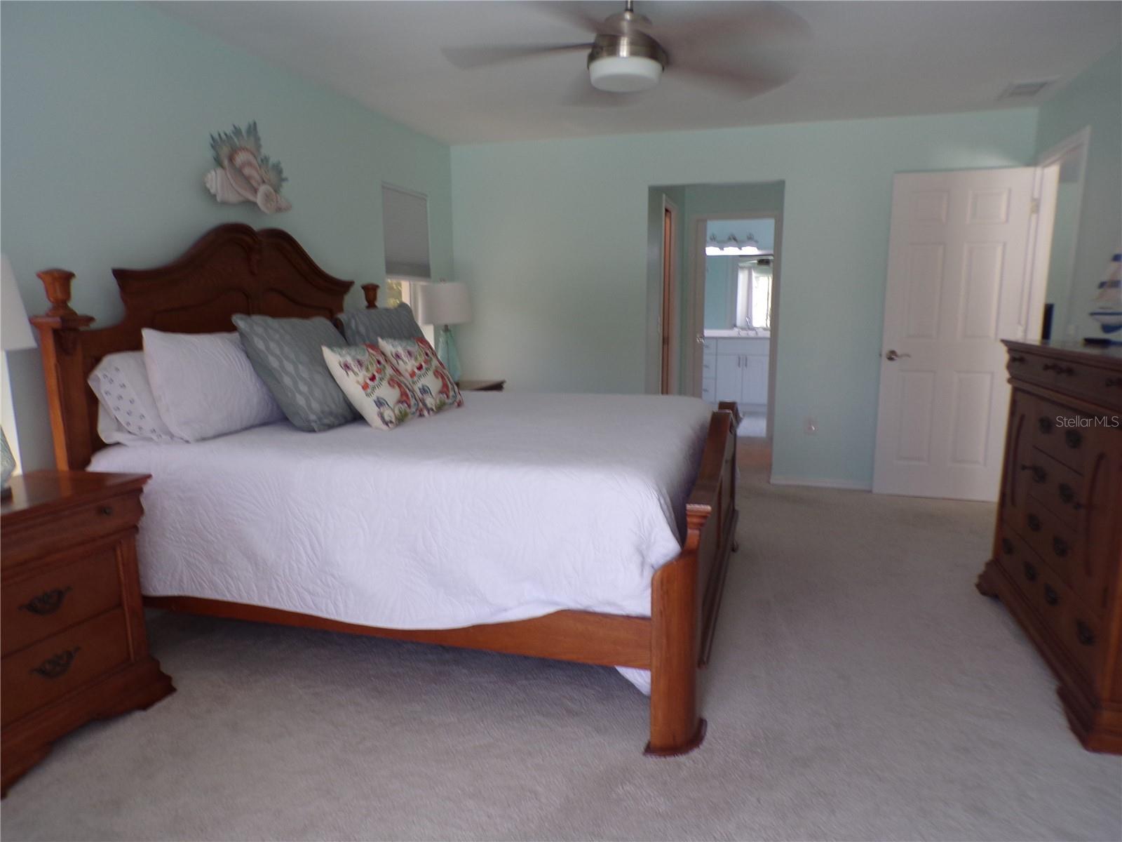 Image 45 of 57 For 15624 Hennipen Circle