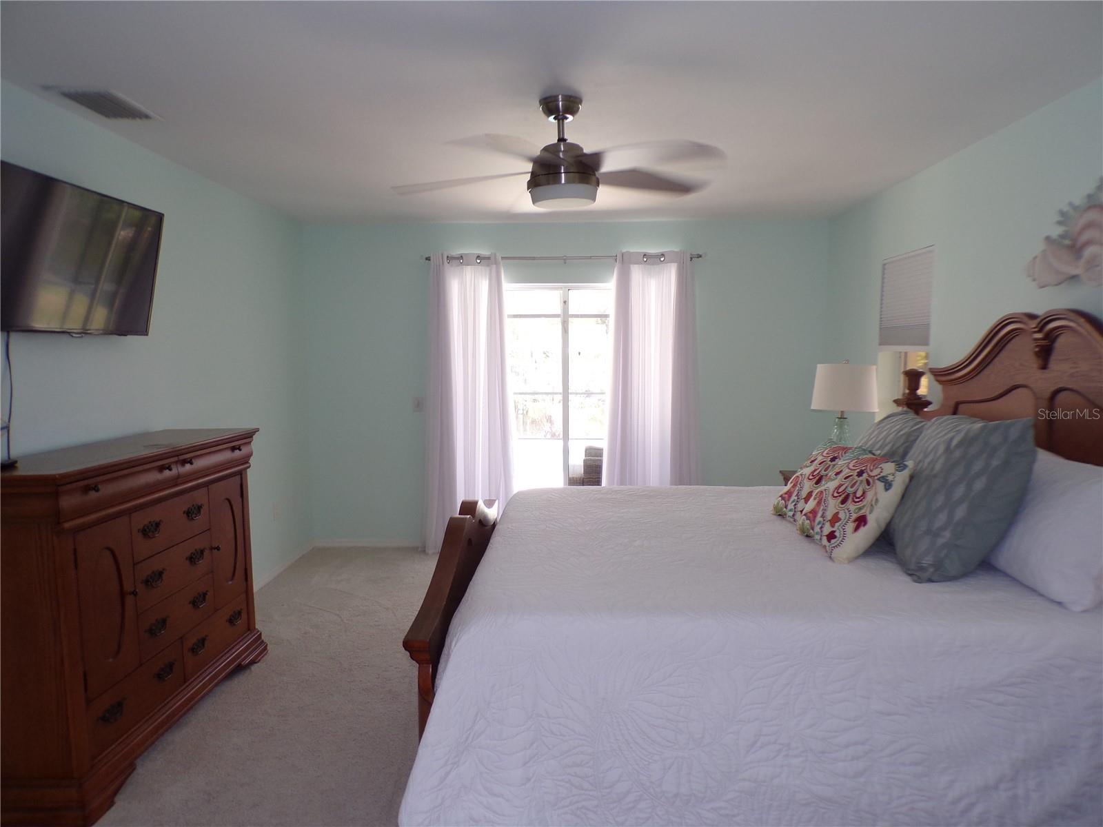 Image 51 of 57 For 15624 Hennipen Circle
