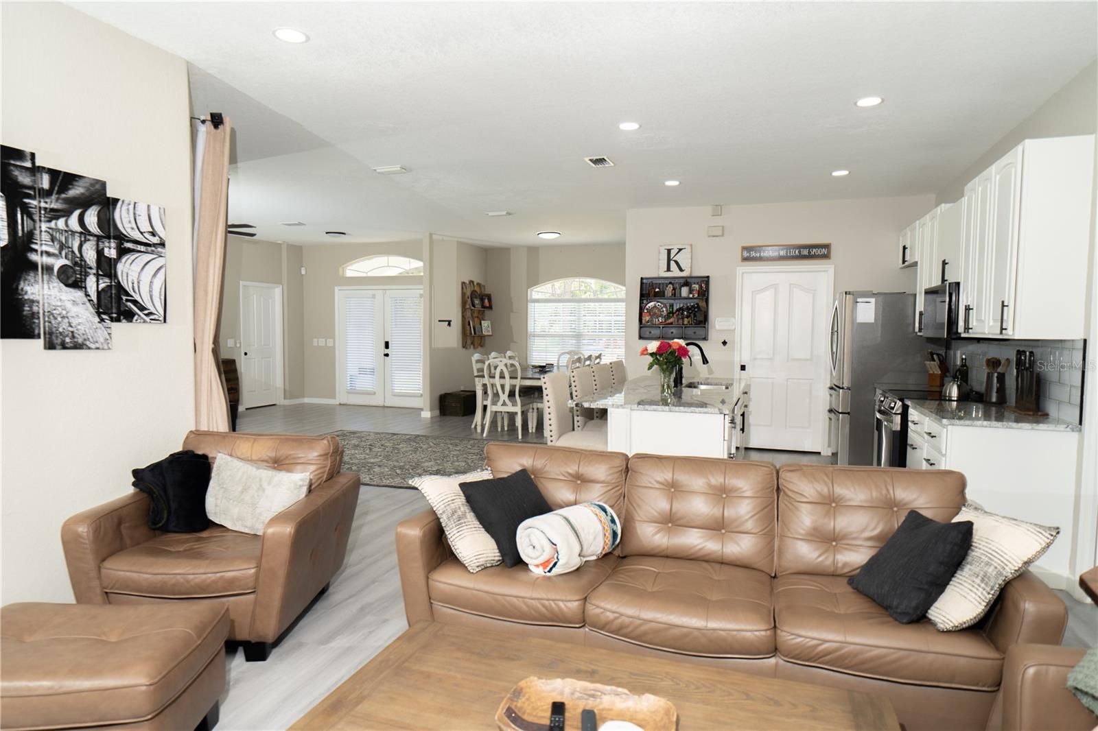 Image 3 of 19 For 6794 Loffreda Avenue