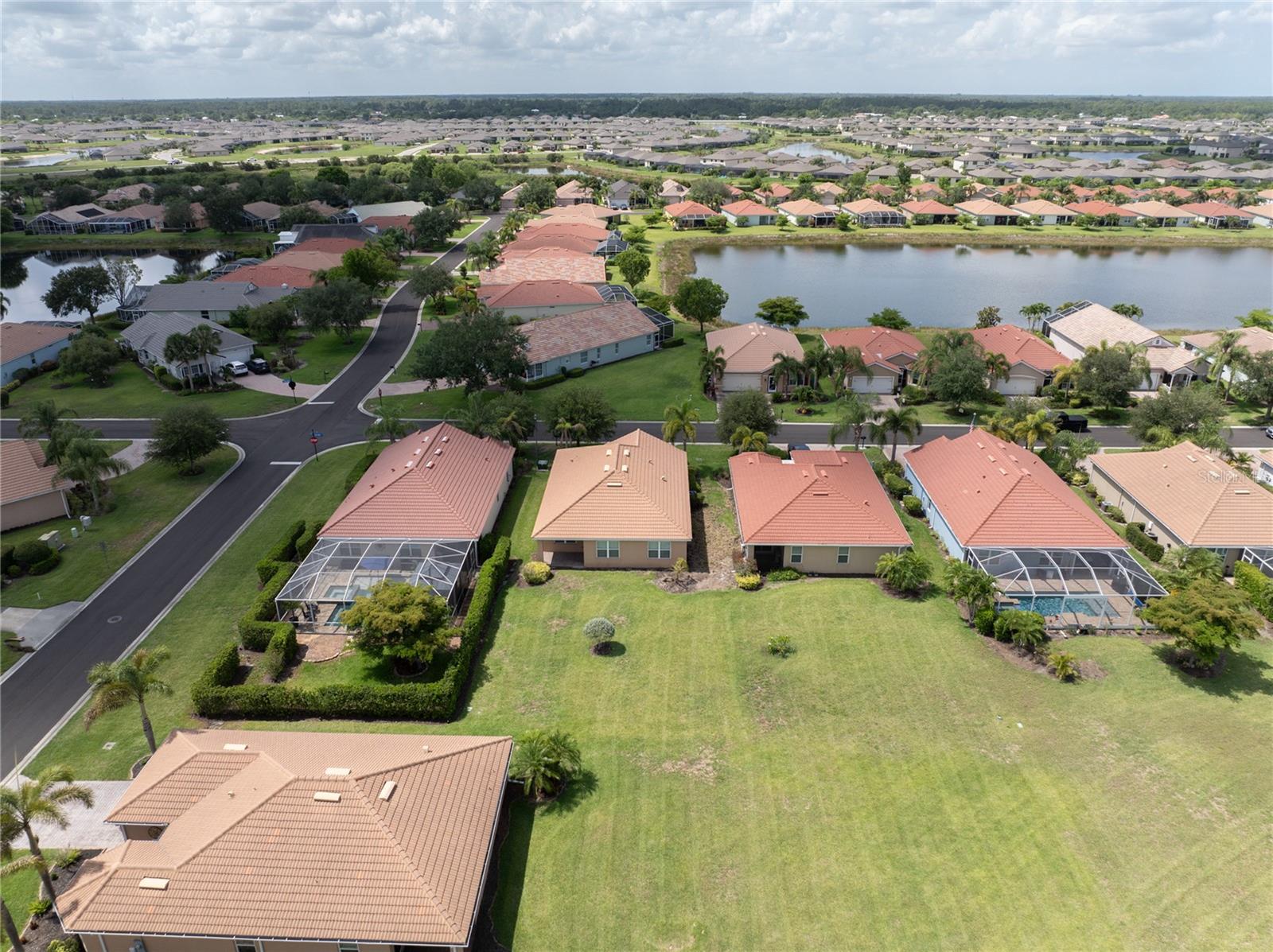 Image 11 of 48 For 15268 Yellow Wood Drive