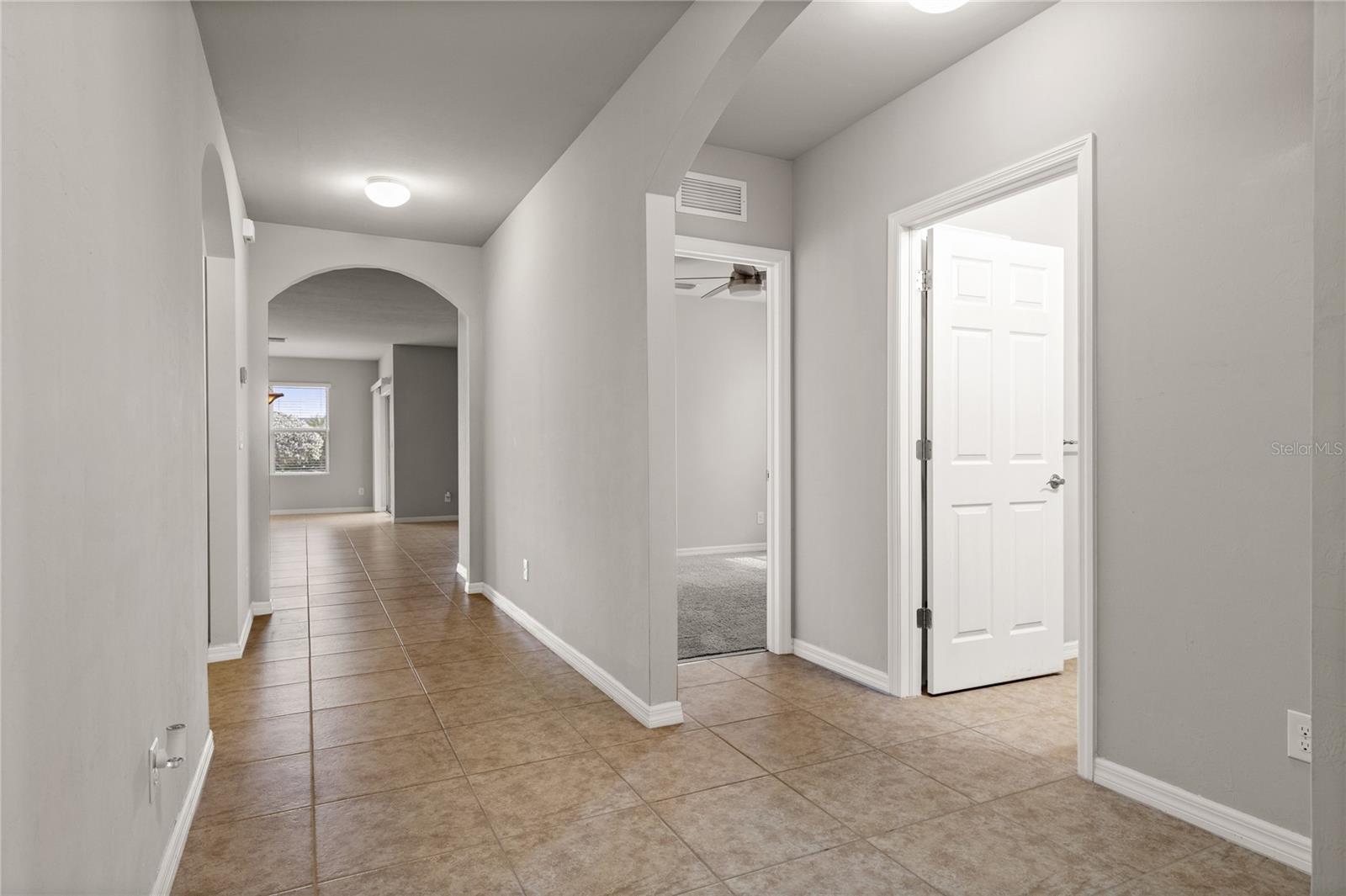 Image 25 of 48 For 15268 Yellow Wood Drive