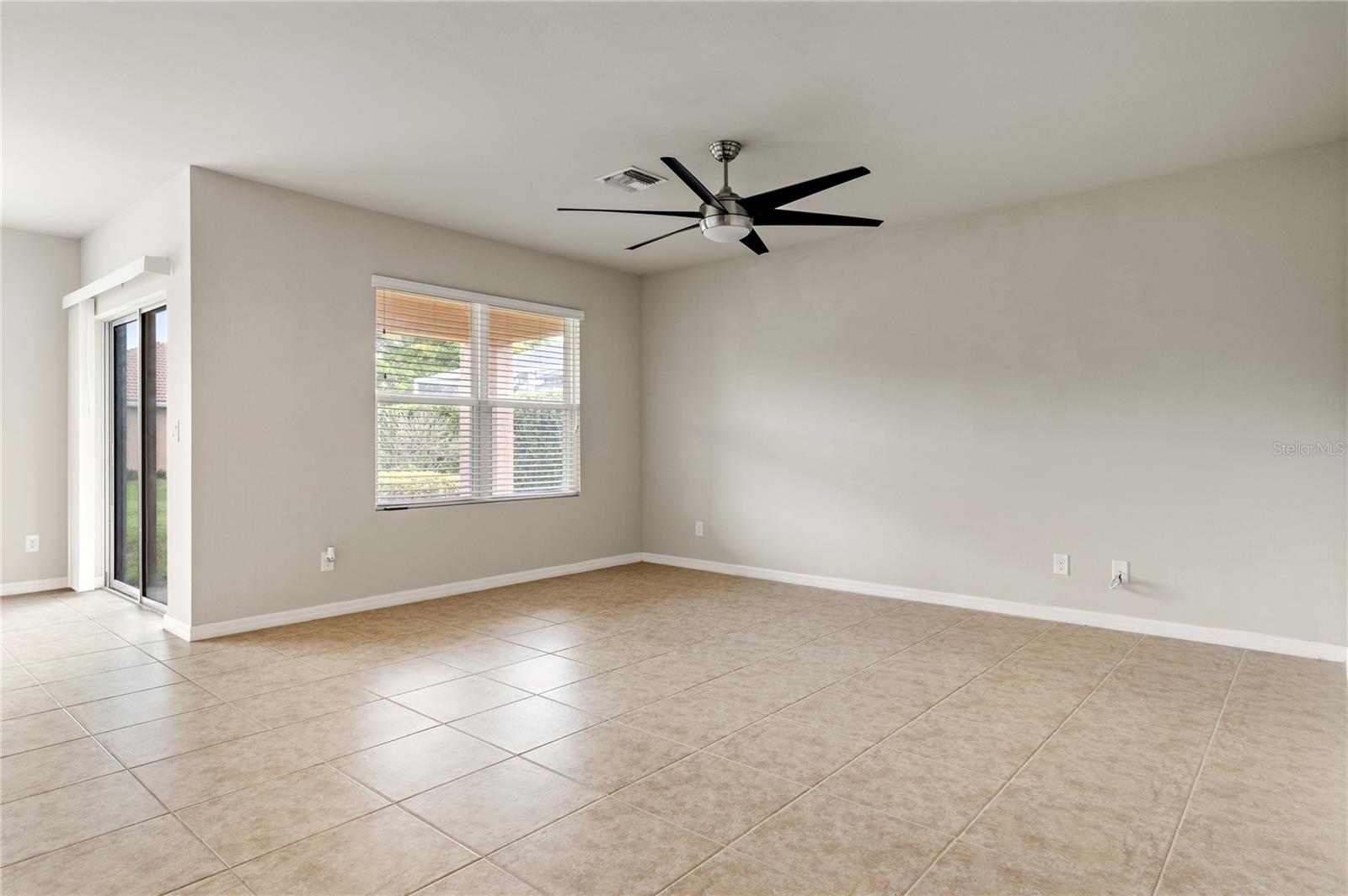 Image 31 of 48 For 15268 Yellow Wood Drive
