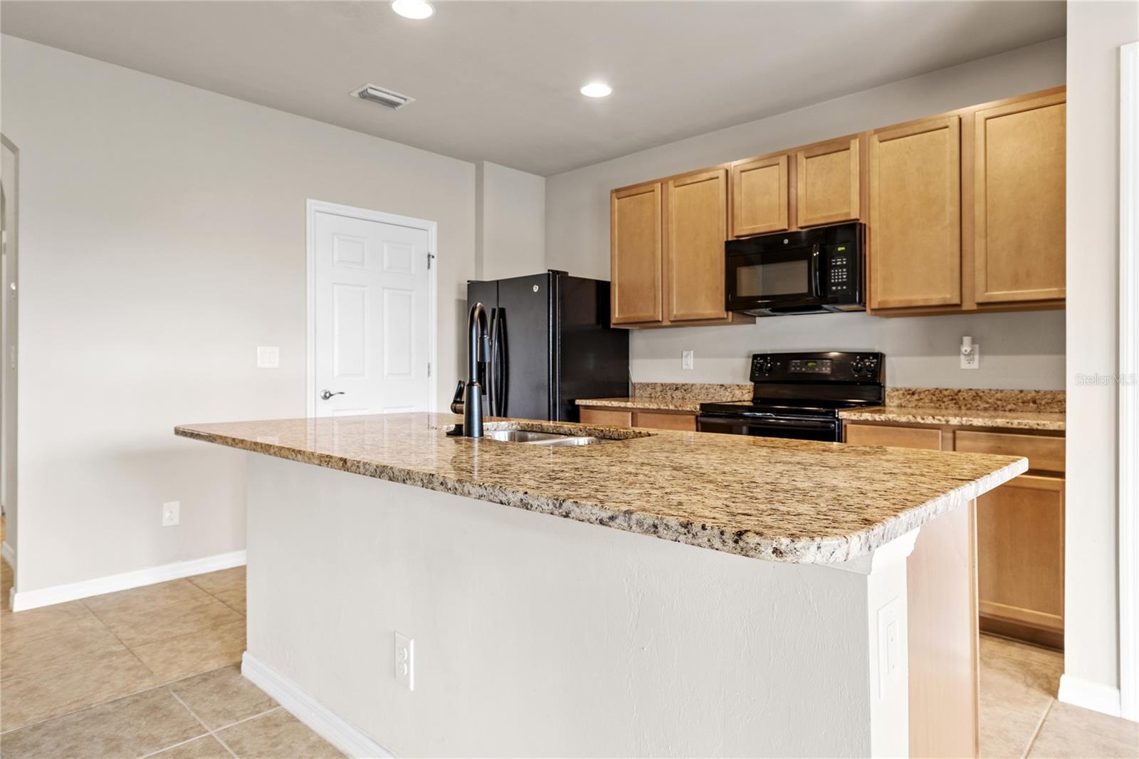 Image 37 of 48 For 15268 Yellow Wood Drive