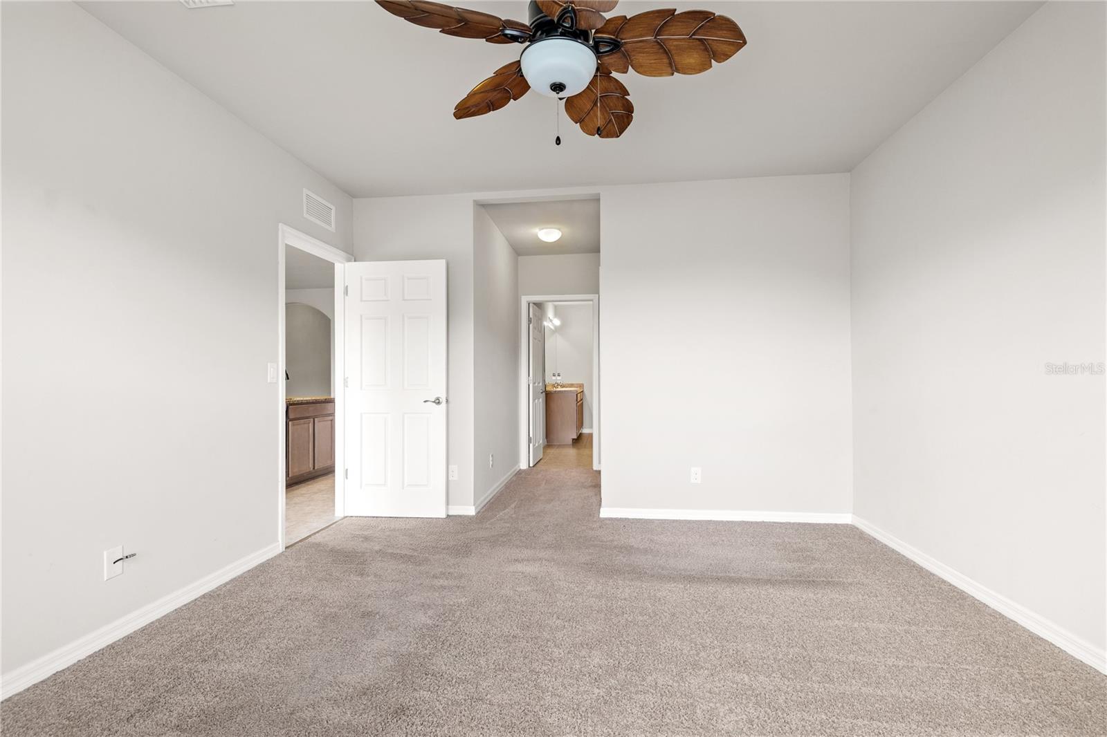 Image 44 of 48 For 15268 Yellow Wood Drive