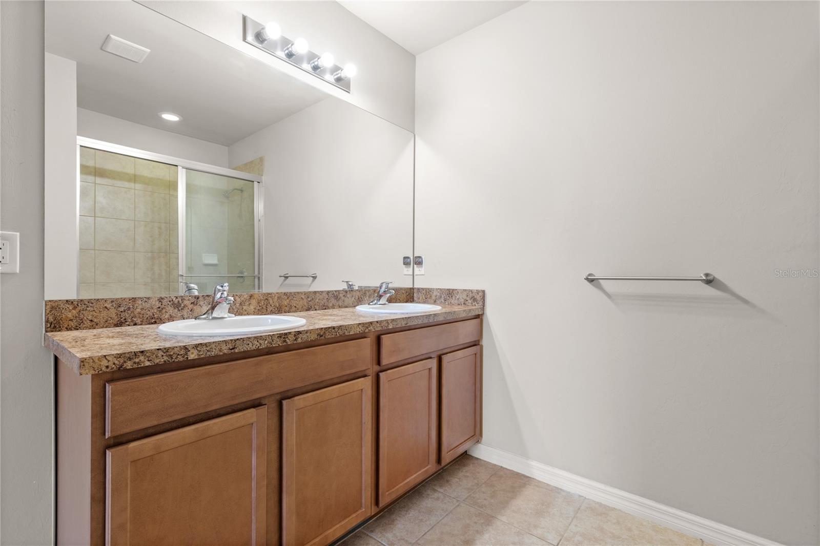 Image 46 of 48 For 15268 Yellow Wood Drive