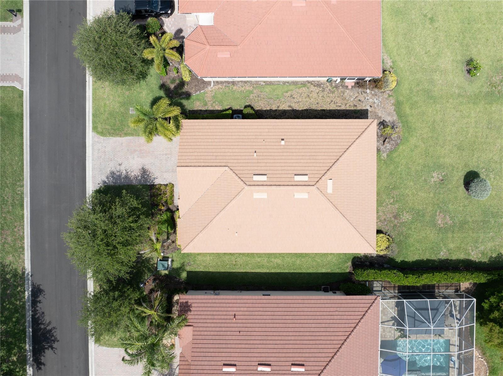 Image 6 of 48 For 15268 Yellow Wood Drive