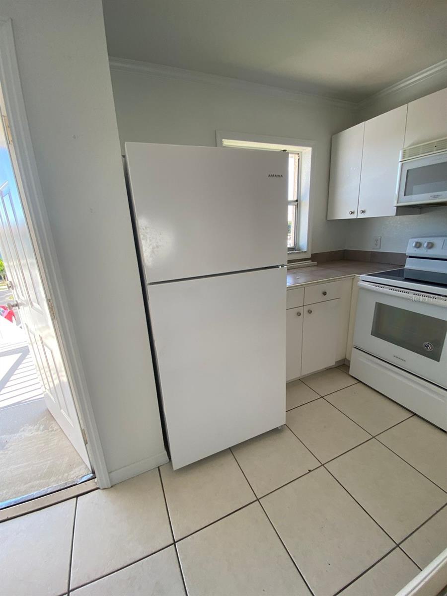 Image 8 of 10 For 25050 Sandhill Boulevard B1