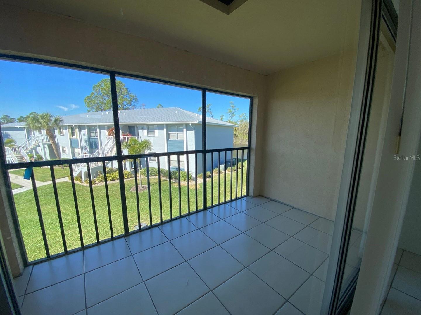 Image 9 of 10 For 25050 Sandhill Boulevard B1
