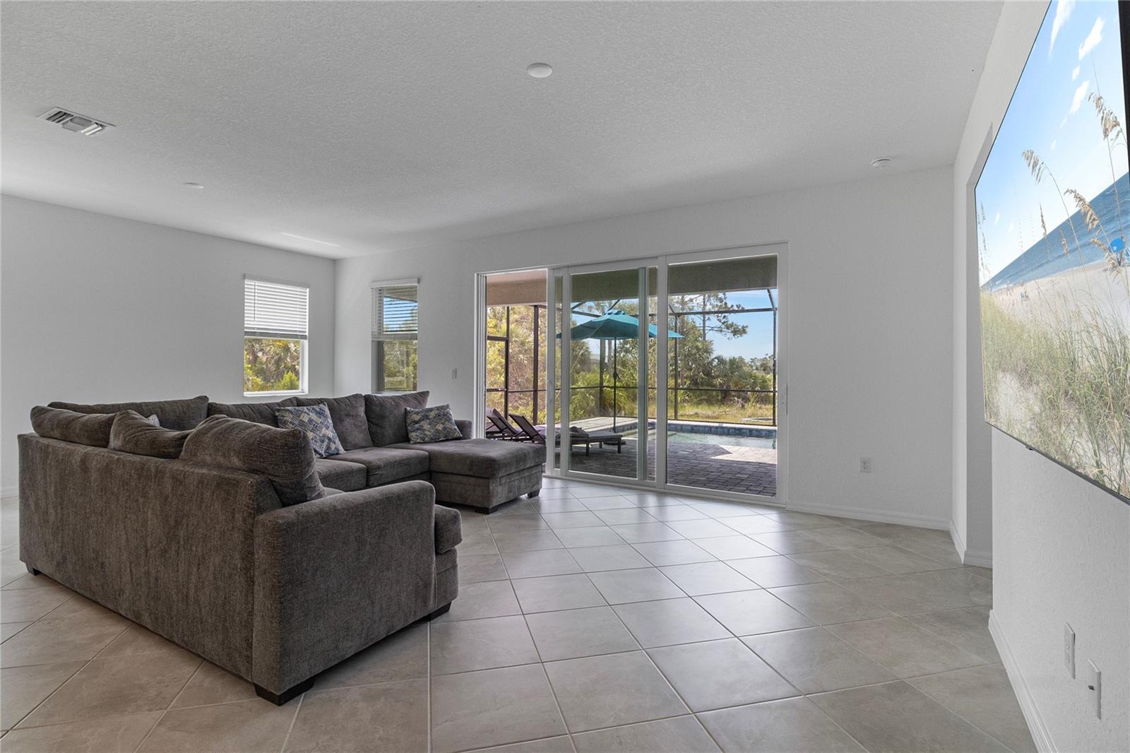 Image 31 of 57 For 11088 Pinot Drive