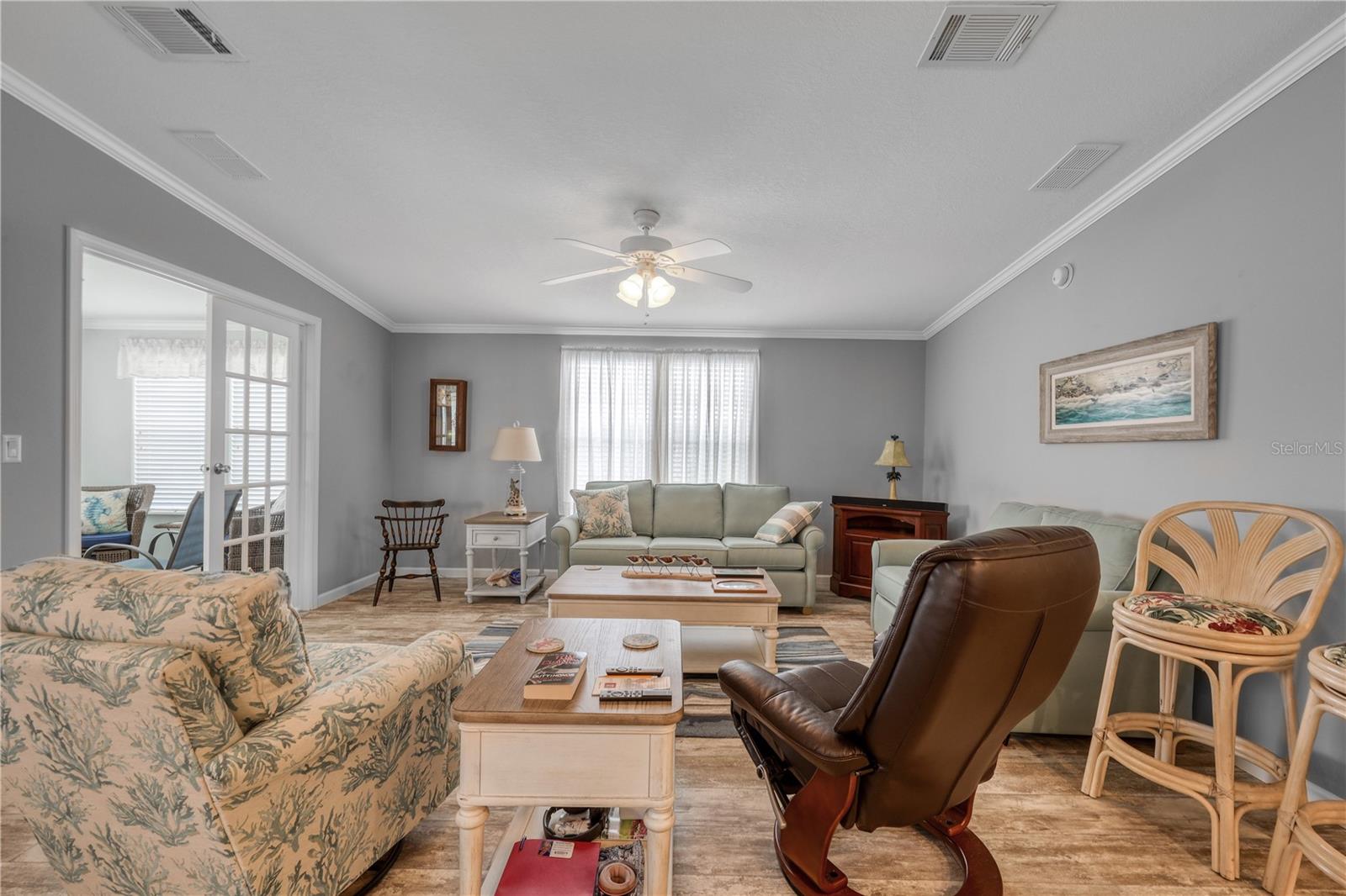 Image 13 of 92 For 2100 Kings Highway 69