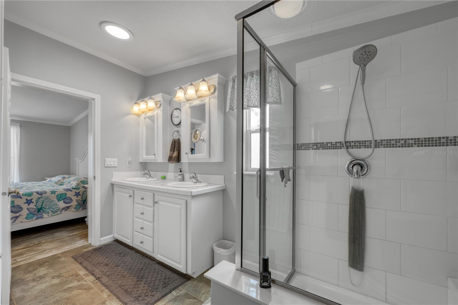 Image 19 of 92 For 2100 Kings Highway 69