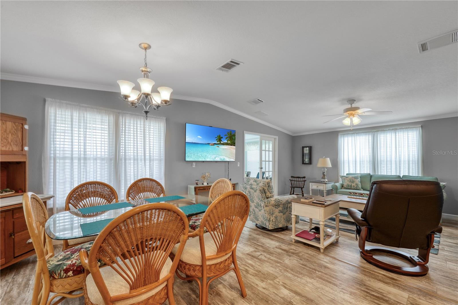 Image 9 of 92 For 2100 Kings Highway 69
