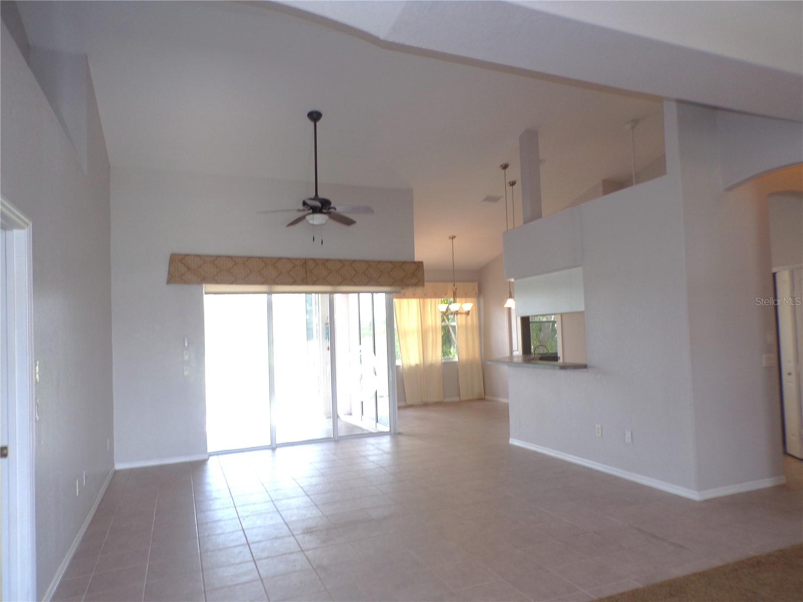 Image 4 of 43 For 2732 Royal Palm Drive